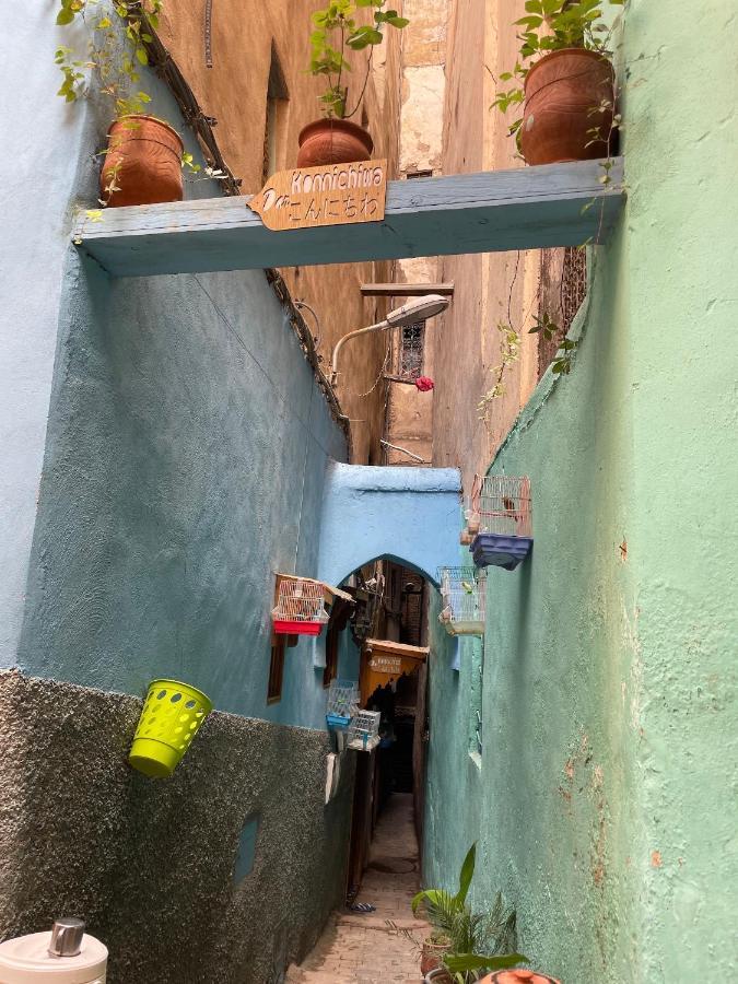 Riad Dar Konnichiwa Fez Bagian luar foto